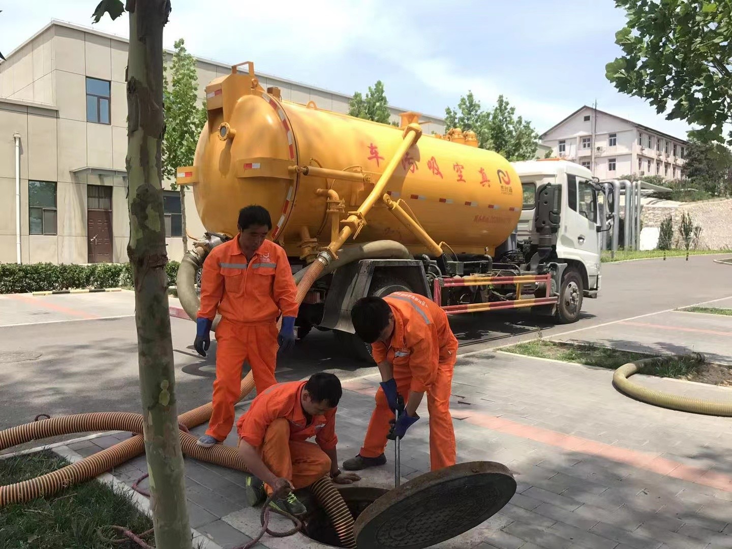 横林镇化粪池清理与5-8吨吸粪车施工效率分析